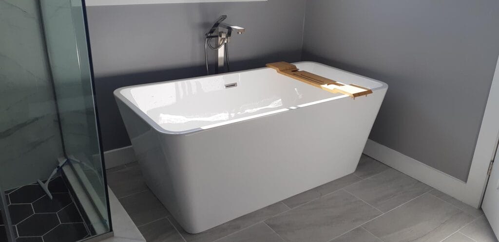 free standing baththub