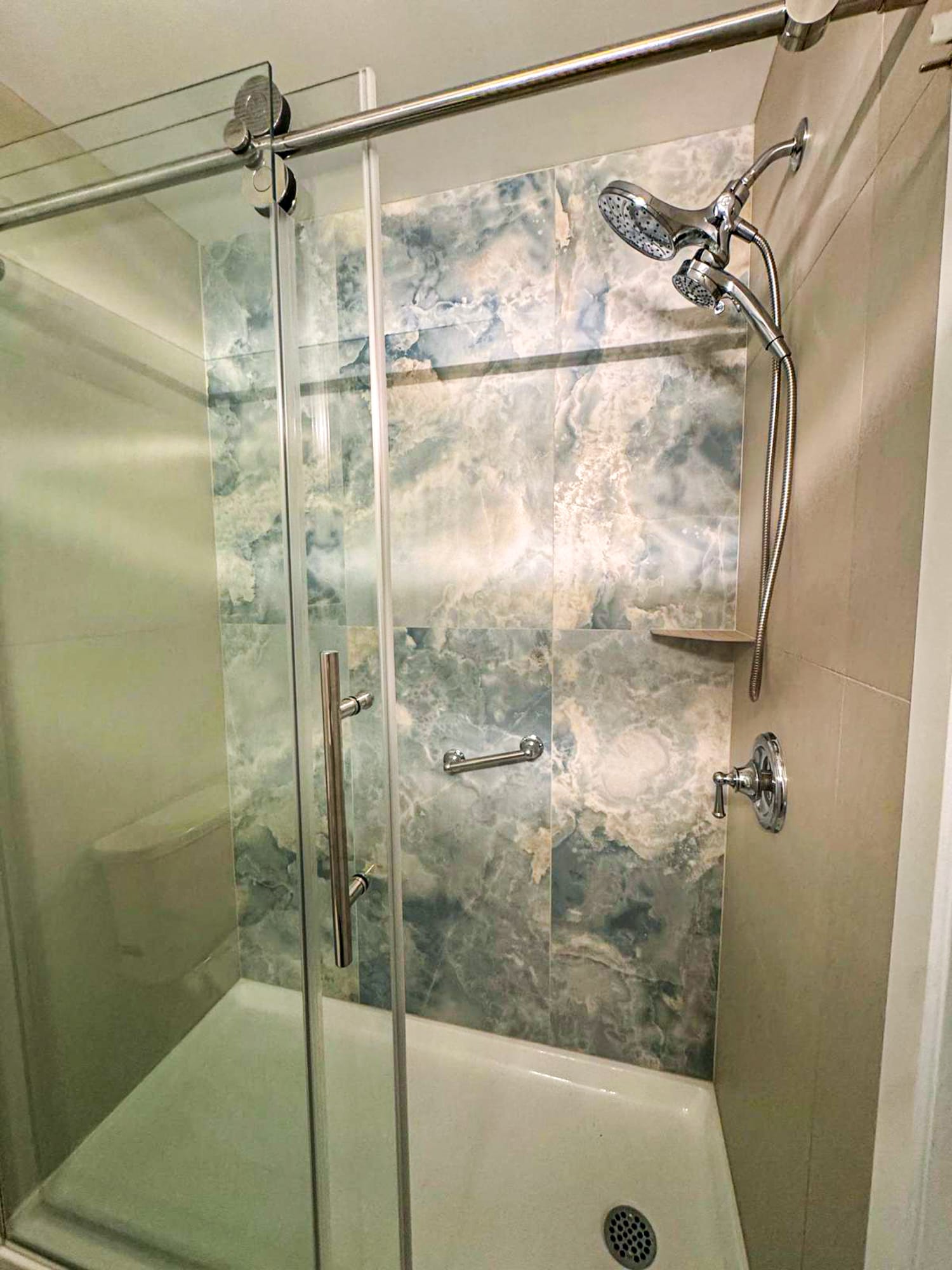 Tub-to-Shower Conversion in Nepean – Practical Solutions for Small Spaces