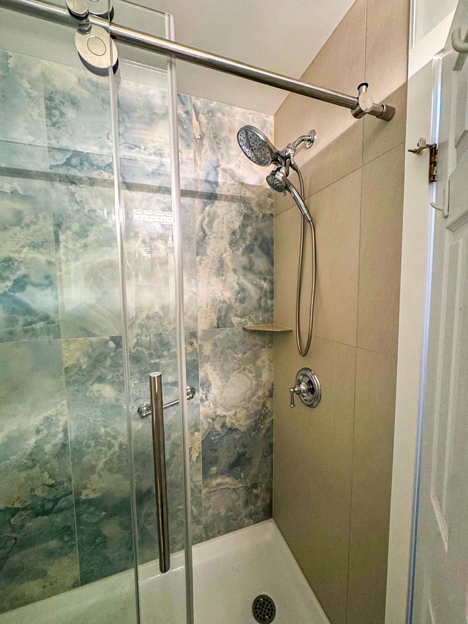Tub-to-Shower Conversion in Nepean – Practical Solutions for Small Spaces