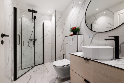 Small Bathroom Renovation in Ottawa: Making Every Square Foot Count