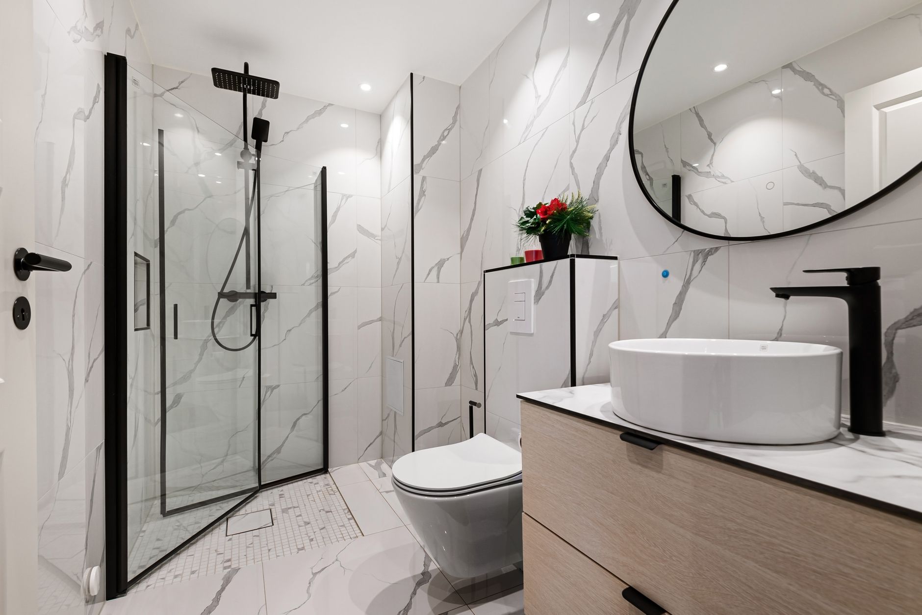 Small Bathroom Renovation in Ottawa: Making Every Square Foot Count